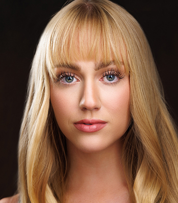 Headshot of Anna Gassett